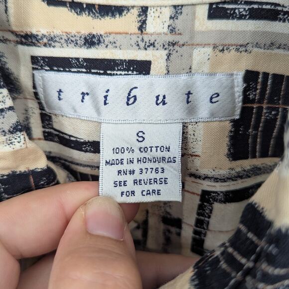 VTG Tribute 100% Cotton Geometric Short Sleeve Button Up Small Shirt Streetwear - Picture 3 of 3